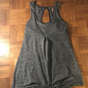 grey athletic tank top